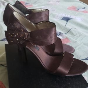 Nina Brand Chocolate Bow Heels